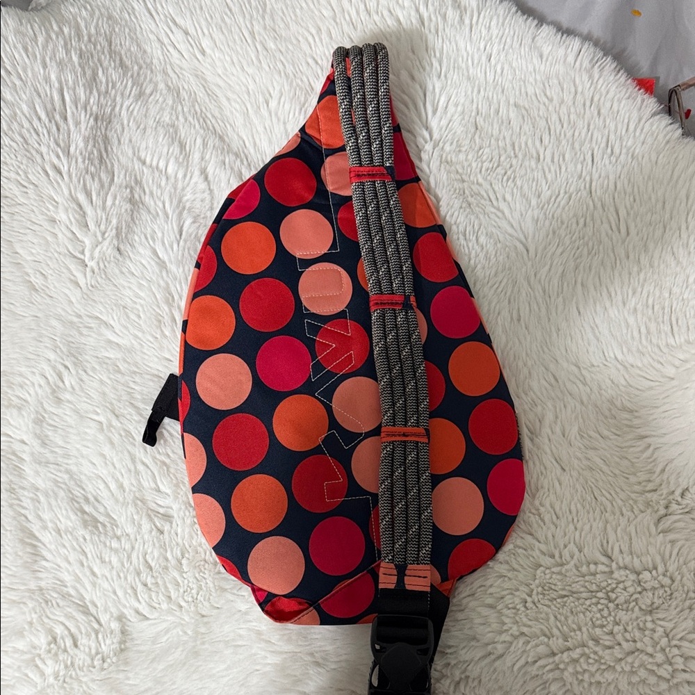 Kavu Sling Bag with Vibrant Red and Orange Circles - Picture 9 of 11